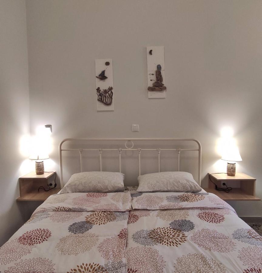 Garnet 1 Apartment Kalamata Bagian luar foto