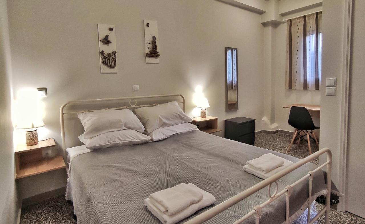 Garnet 1 Apartment Kalamata Bagian luar foto