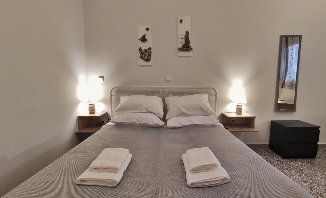 Garnet 1 Apartment Kalamata Bagian luar foto
